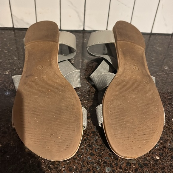 DREAM PAIRS womens ELATICA-6 flat sandal, size 7, gray - Picture 6 of 6